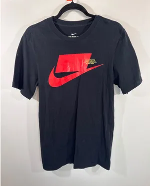 Nike Mens Graphic Tee Black Red‎ Just Do It SP/SU 2020 Short Sleeve Small thumbnail 1