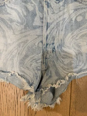 Zara High Waist Light Blue Swirl-Pattern Denim Cotton Woman’s Shorts thumbnail 5