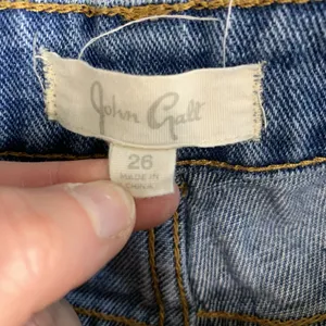John Galt Brandy Melville Sz 26 Shorts High Rise Cuffed Denim Blue‎ Jean Women’s thumbnail 3