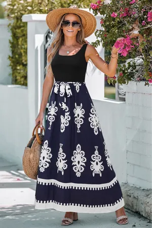 NWOT CUPSHE Prismatic Ornate Maxi Dress. Size Small thumbnail 1