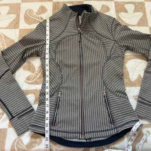 Lululemon Forme Jacket II Pine Stripe Size 6‎ thumbnail 11