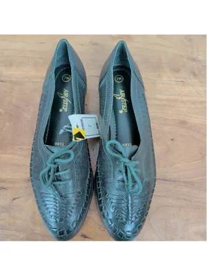 Vintage Deadstock Ladies' Green Woven Leather Lace Up Flats 7 thumbnail 2