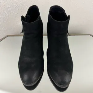 VIONIC Black Leather Suede Sterling Zipper Low Heel Preppy Fall Ankle Booties thumbnail 7