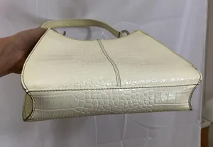 Liz Claiborne White Faux Alligator Skin Shoulder Bag thumbnail 5