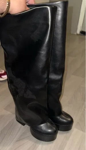 FashioNova Platform Overlay Boots - Black thumbnail 5
