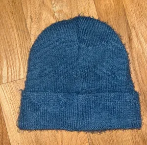 Disney Hot Topic Alice In Wonderland Beanie + 🆓🎁 thumbnail 3