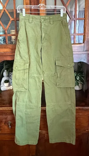 Tna Aritzia Supply Cargo Pants Green High Waisted Straight‎ Leg Size 2 thumbnail 1