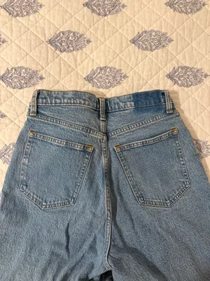 Abercrombie & Fitch The ‘90s Straight Ultra High Rise Curve Love thumbnail 6