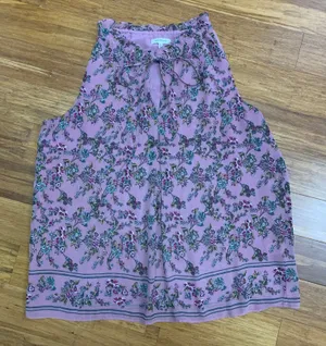 Max Studio Floral Print Tank Top Womens Size Large Purple Ruffle Neck Blouse‎ thumbnail 1