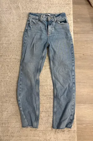 Zara high waist straight ankle rigid jeans thumbnail 2
