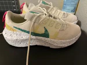 Nike Shoes Women’s thumbnail 1