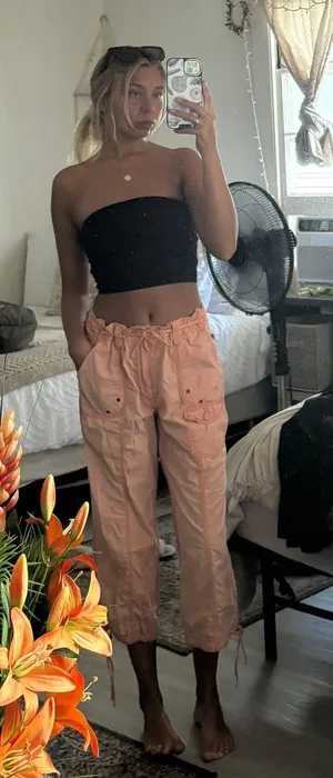 Light Peach Mid Length Cargo Type Pants thumbnail 1