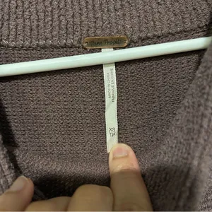 Free People XS Oversized Mauve Cowl Neck Sweater thumbnail 4