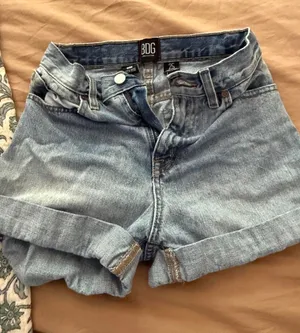 BDG Mom High-Rise Shorts Urban Outfitters thumbnail 1