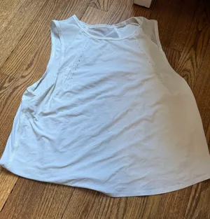Lululemon Tank thumbnail 1