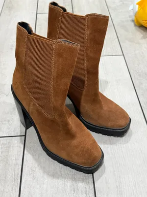 Chelsea & Violet Boots thumbnail 3