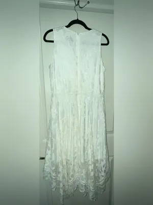 Taylor White Lace V-Neck Handkerchief Hem Dress PTP 22in No Size Tag thumbnail 2