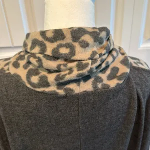 First‎ Love Small Leopard Animal Print Chevron Cowl Neck Sweater Top thumbnail 8