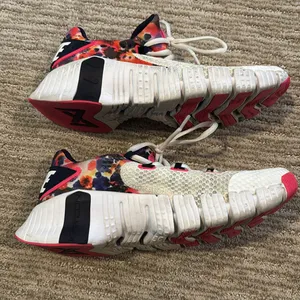 Nike Women's White and Pink Athletic Shoes thumbnail 4