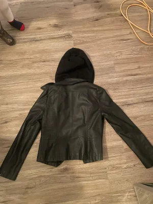 Leather jacket hem and thread thumbnail 3