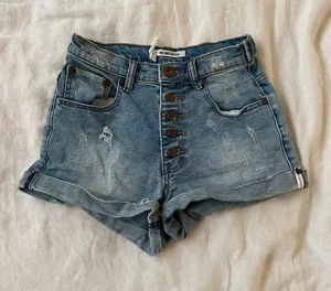 One x One Teaspoon Shorts thumbnail 1
