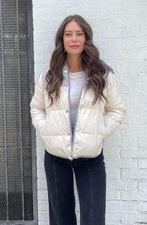 Abercrombie and Fitch cozy comfy fleece lined White and gray winter puffer jacket sz m thumbnail 1