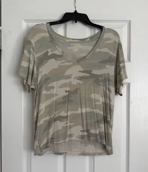 American Eagle Camo Top, Size XS thumbnail 1