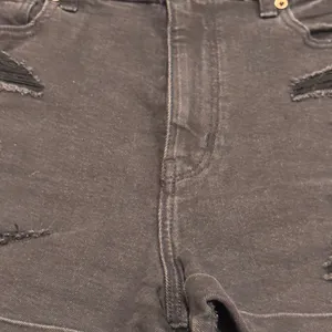 American Eagle High waisted distressed black‎ denim jean shorts Women's 8 thumbnail 5