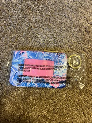 Lilly Pulitzer ID Case thumbnail 5