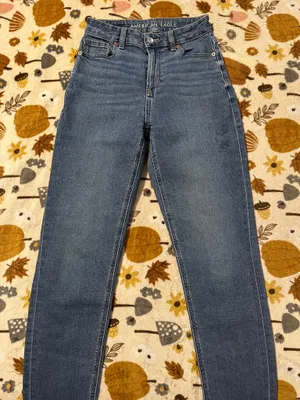 American Eagle mom jean  thumbnail 1
