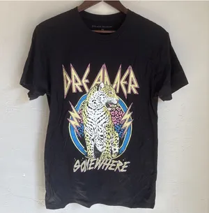 Black Sparrow Womens Small Black Dreamer Somewhere Leopard Graphic Band Shirt thumbnail 1