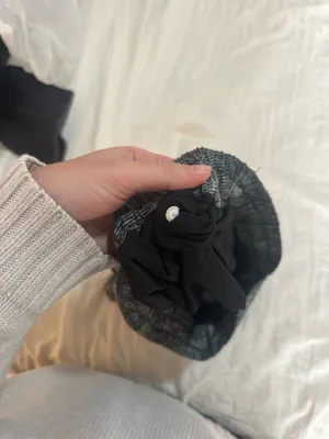 lululemon shorts thumbnail 4