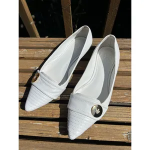 Tory Burch pointed-toe Stiched Gold Tone Logo flats white leather size 8 thumbnail 3