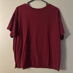 Old Navy Women’s Burgundy Short Sleeve Tee thumbnail 1