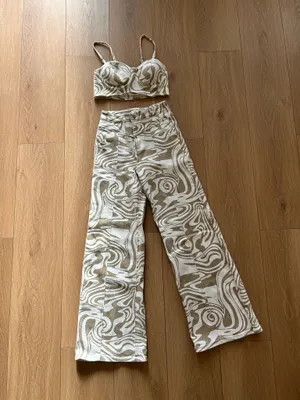 Neutral Swirl Print High-Waist Wide Leg Pant Set thumbnail 2