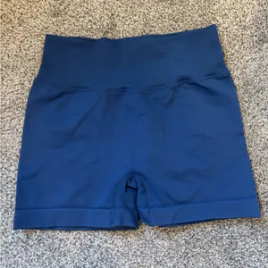 Seamless Scrunch Shorts thumbnail 1