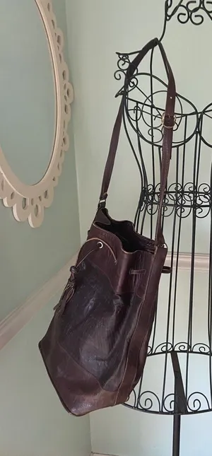 Leather Barrel Shoulder/Crossbody Bag Brown Leather Brass‎ Hardware Boho thumbnail 1