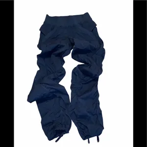 COPY - Lululemon Athletica Women's Size 4 Active Pants thumbnail 3