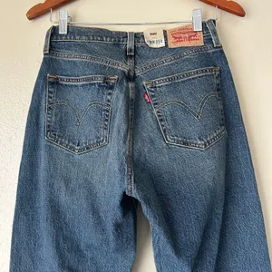 Levi’s 501 Curve Rhinestone Hem Jeans Size 28 thumbnail 6