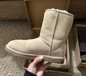 UGG Classic Short Boots thumbnail 4