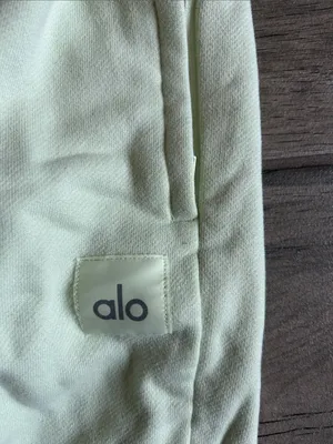 ALO Yoga Mint Green sweat Pants thumbnail 2
