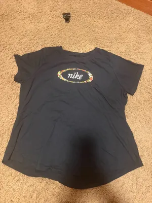 Nike T-Shirt thumbnail 2