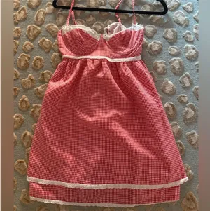 Red gingham dress with lace trim Pink thumbnail 2