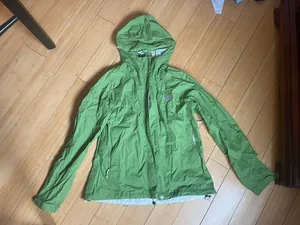 The North Face Green Rainjacket thumbnail 1