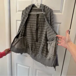 Lululemon top of the class‎ vented rear full zip hoodie size 8 gray thumbnail 8
