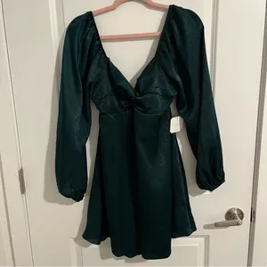 NEW Altar’d State Green Satin Holiday Dress Plus Size Medium NWT thumbnail 3