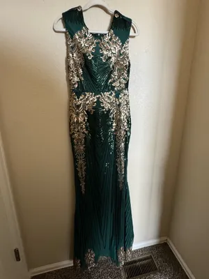 Baltic Born Azura Green Gold Sequin Formal Evening Wedding Guest Gown Dress thumbnail 2