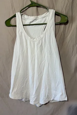 Lululemon tank top thumbnail 1