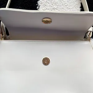 Cluci Vegan Leather White Hobo Shoulder Bag NWOT thumbnail 4