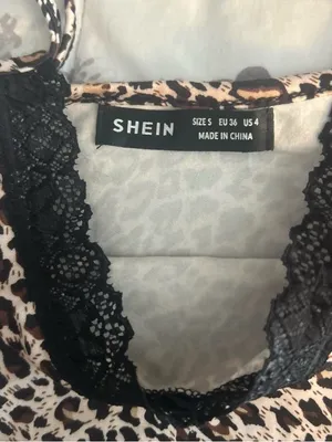 SheIn Black-Trim Leopard Print tops thumbnail 2